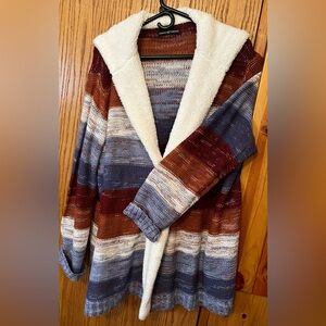 Beautiful multi-color hooded sweater Plus